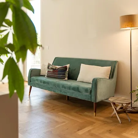 Marconi Apartment